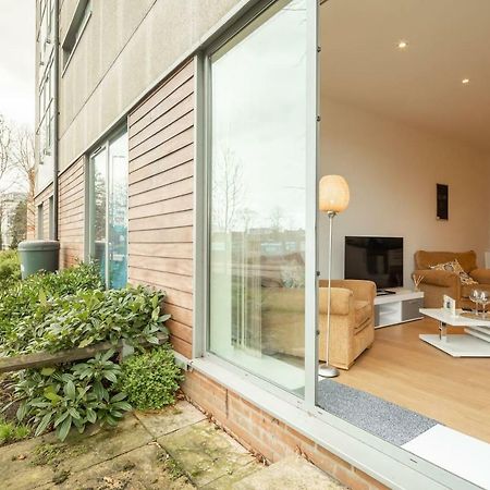 Central Bedford: Two Bedrooms, Breakfast Basket Экстерьер фото