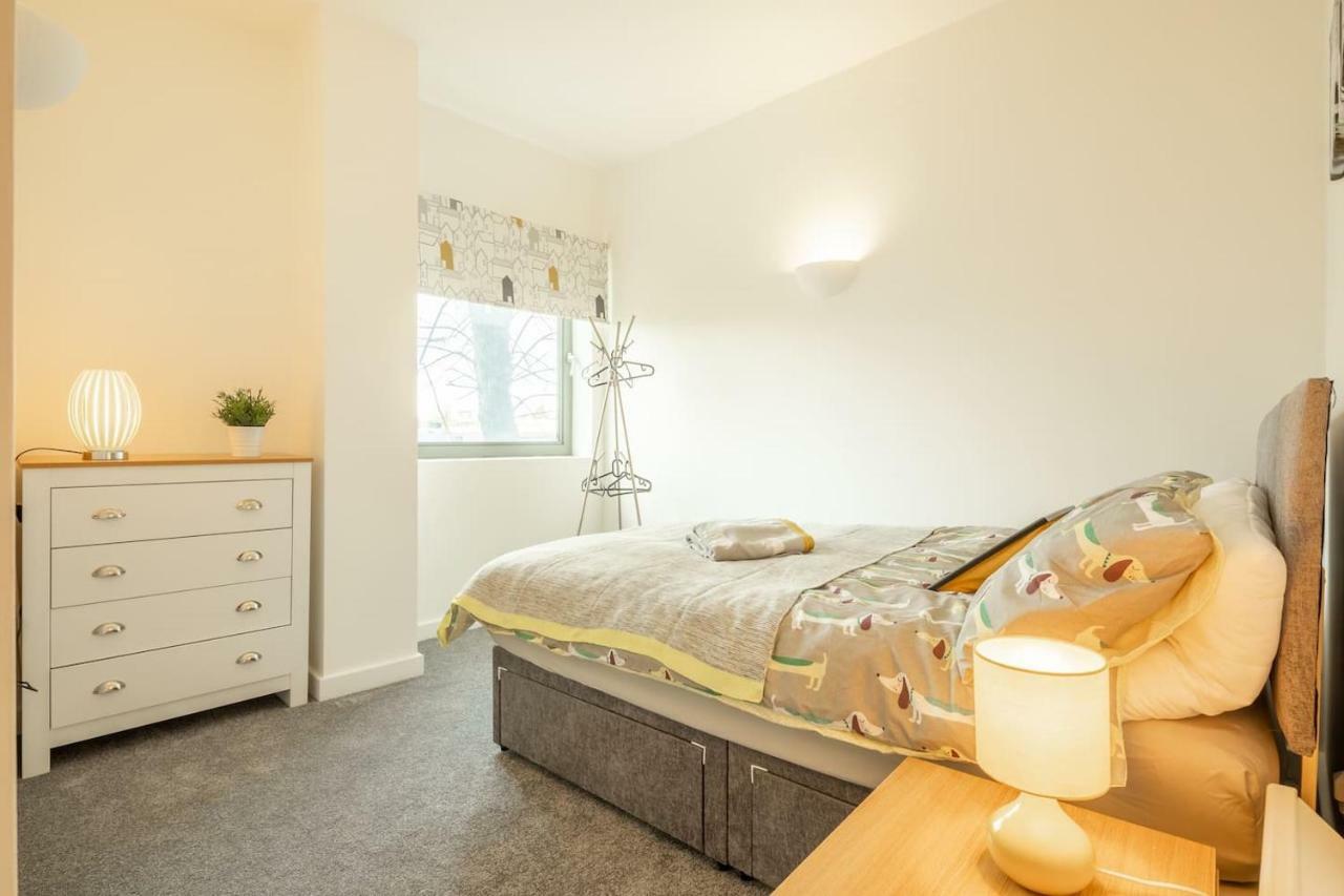 Central Bedford: Two Bedrooms, Breakfast Basket Экстерьер фото