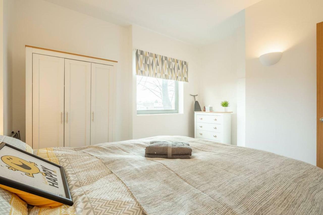 Central Bedford: Two Bedrooms, Breakfast Basket Экстерьер фото