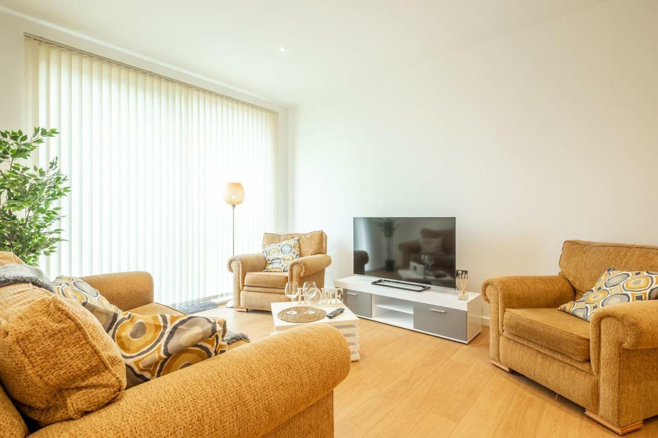 Central Bedford: Two Bedrooms, Breakfast Basket Экстерьер фото